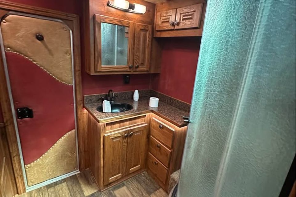 592067356 25966576679611569 7409847843946402823 n