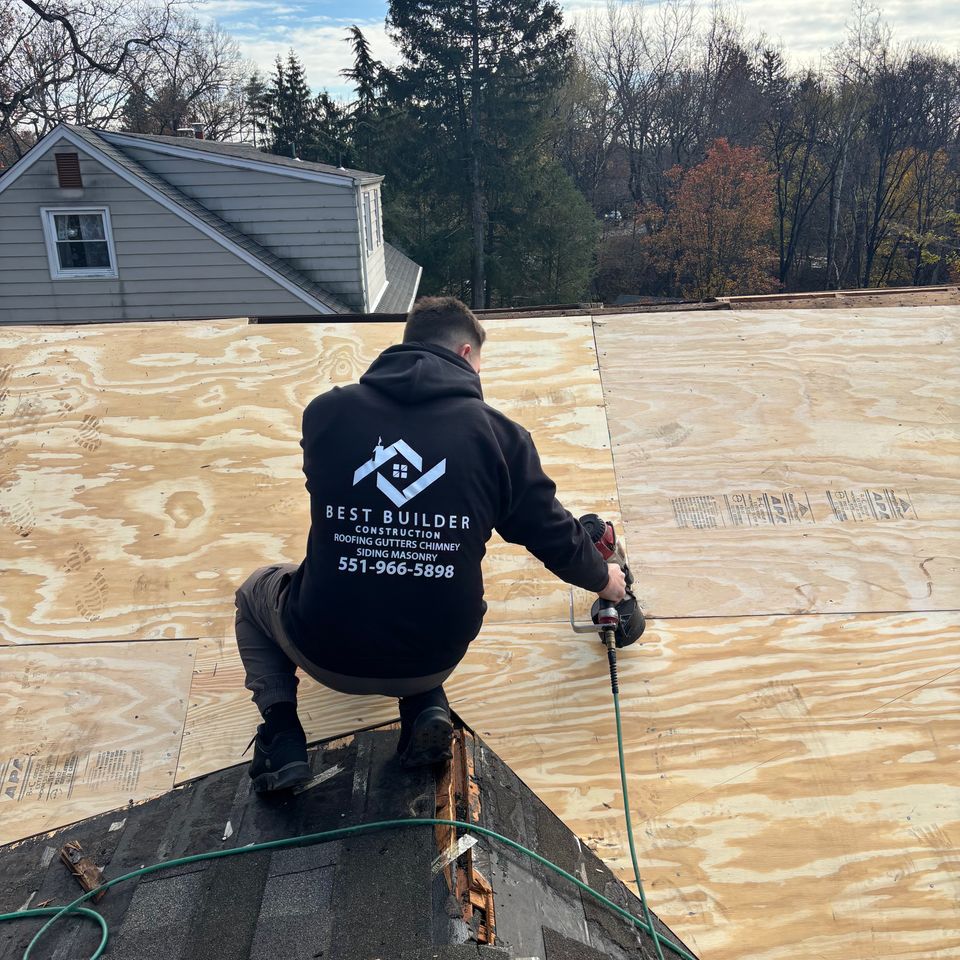 Best Builder employee building roof