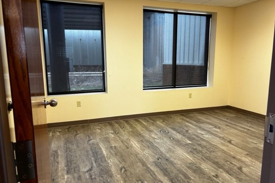 Side office