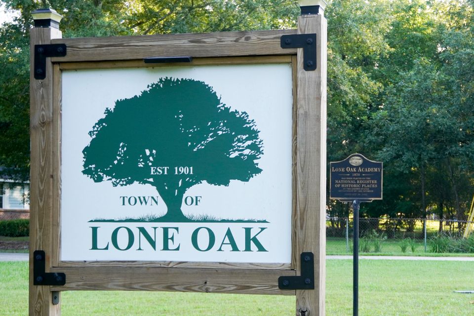 Lone oak academy sign large