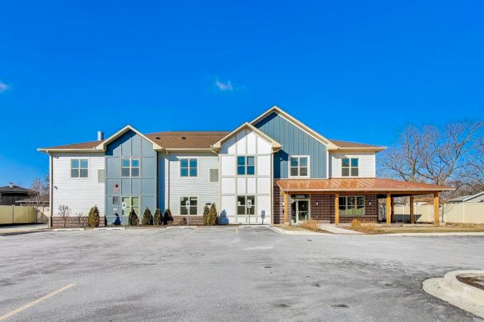 Hamlin avenue apartments (3)