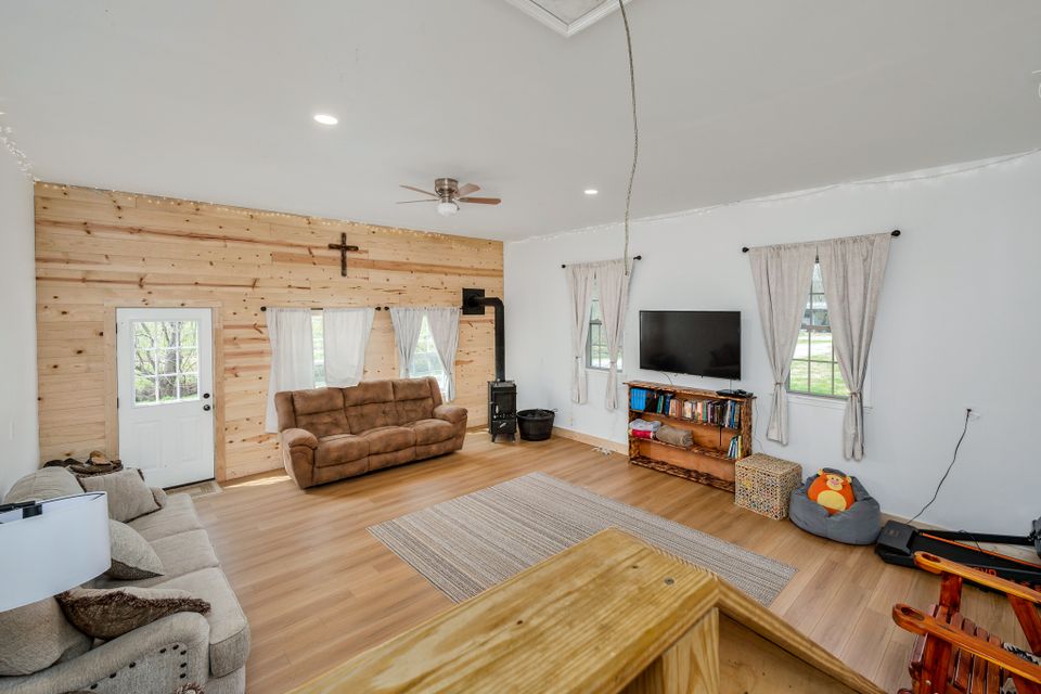 3328 diana rd interiors 17