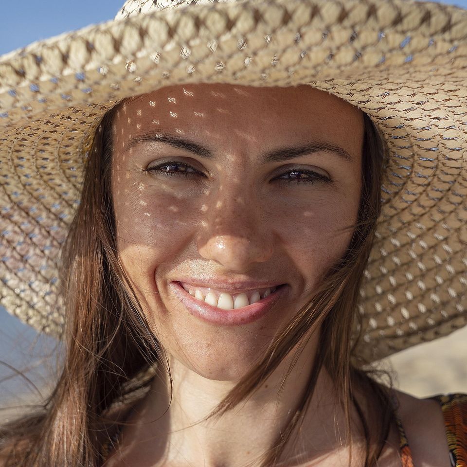 Woman g0687db3c9 1920