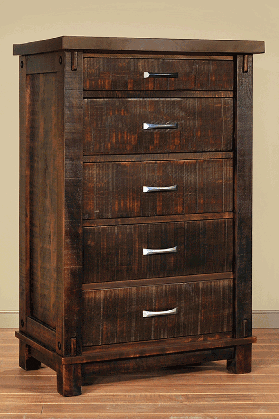 Timber chest s   cat sct