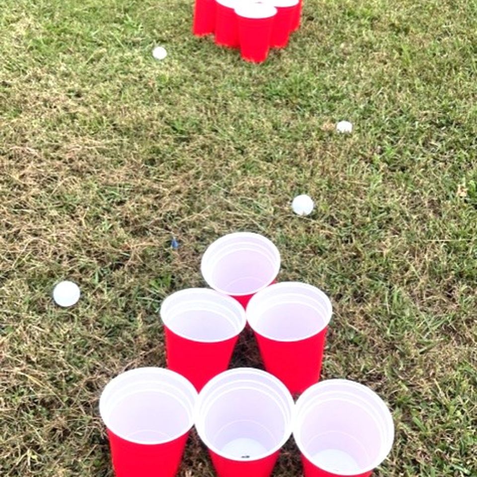 Yard pong