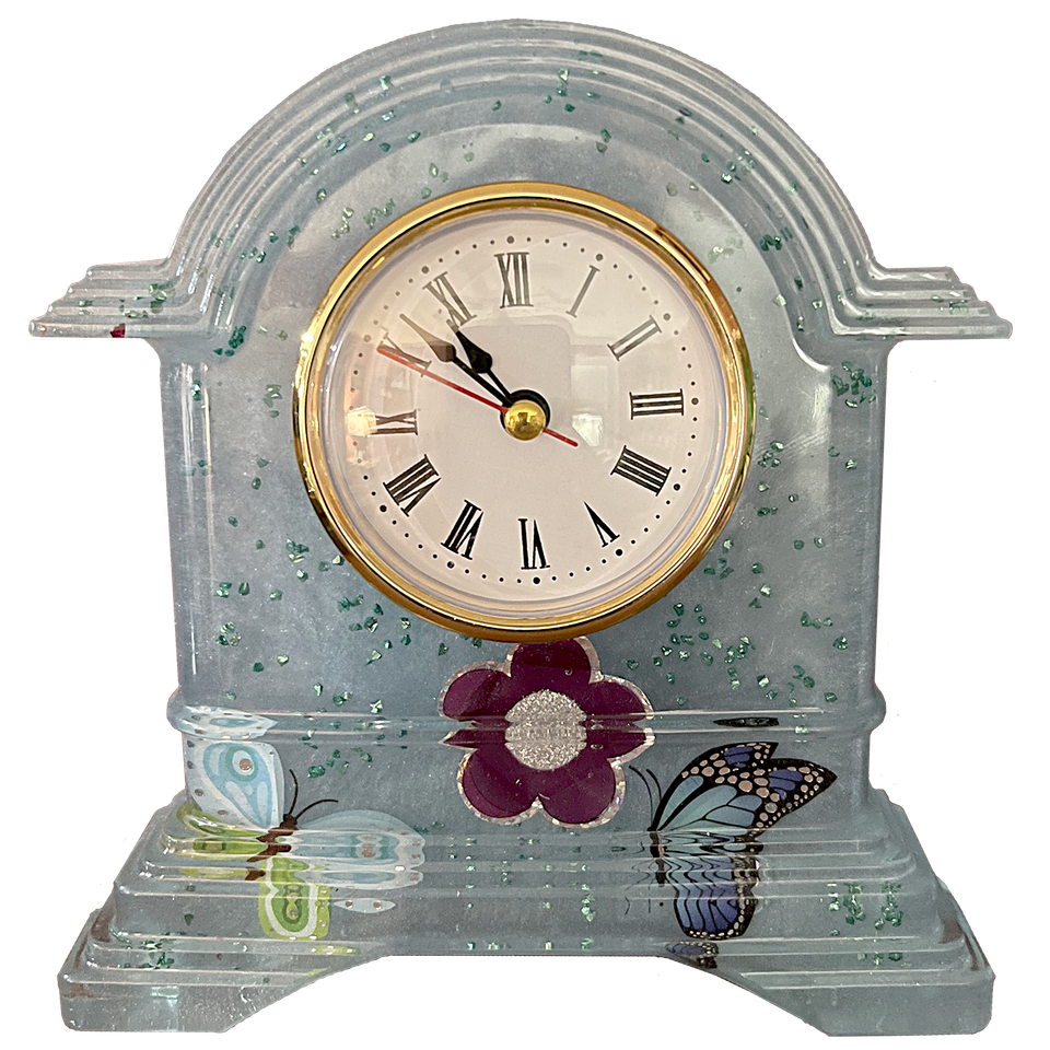 Flowerbutterfloyclock