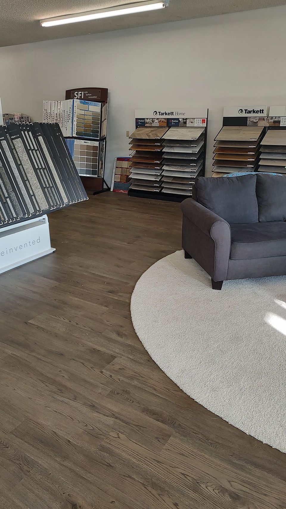 D   c flooring showroom