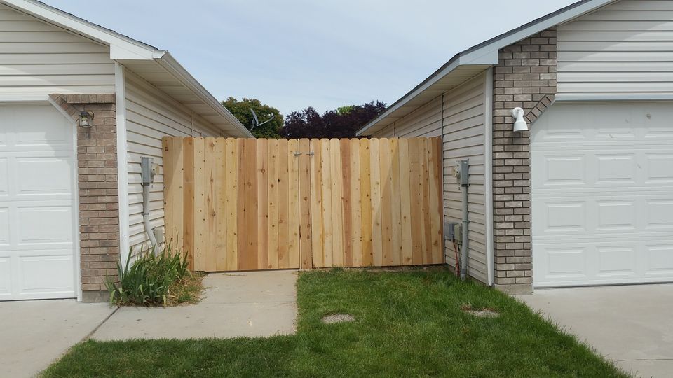 Custom fence building in eagle id