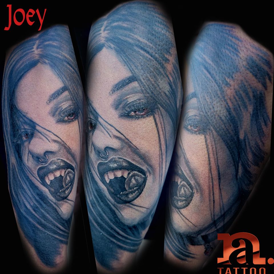 Joey vampire