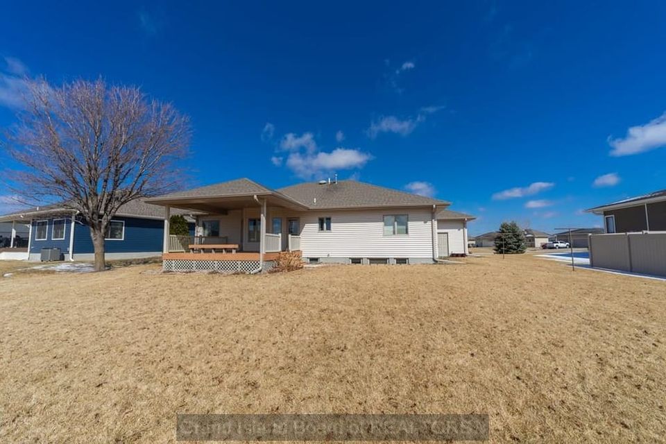 3811 meadowlark cir grand island ne 68803 f 9