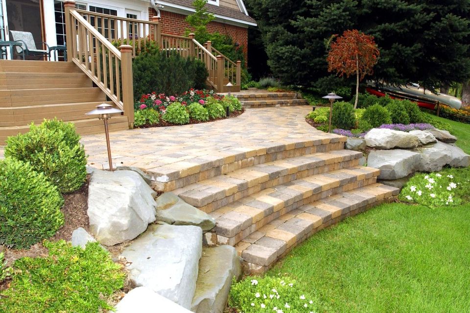 Ledge rock retaining wall and brick stairs for web 2 orig