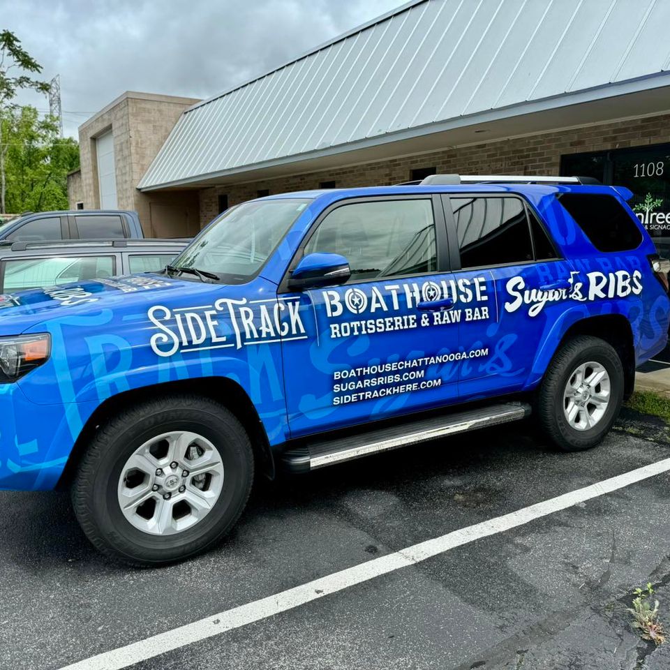 Vehicle wrap chattanooga boathouse