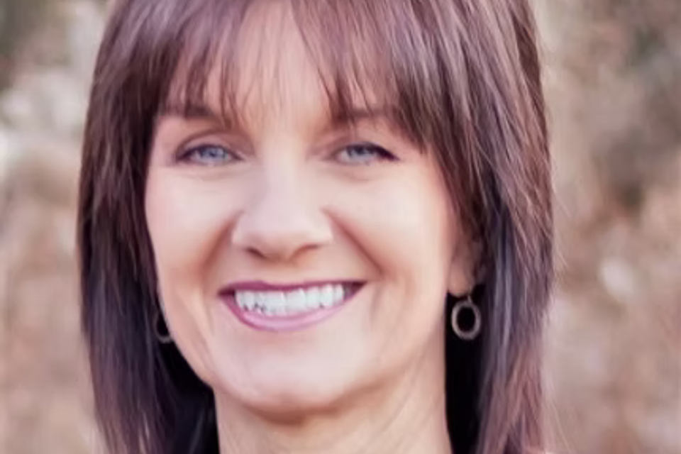 Debbie light mullins