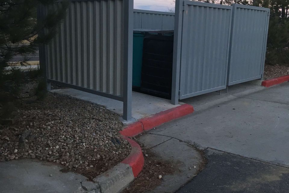 Trash enclosure (3)