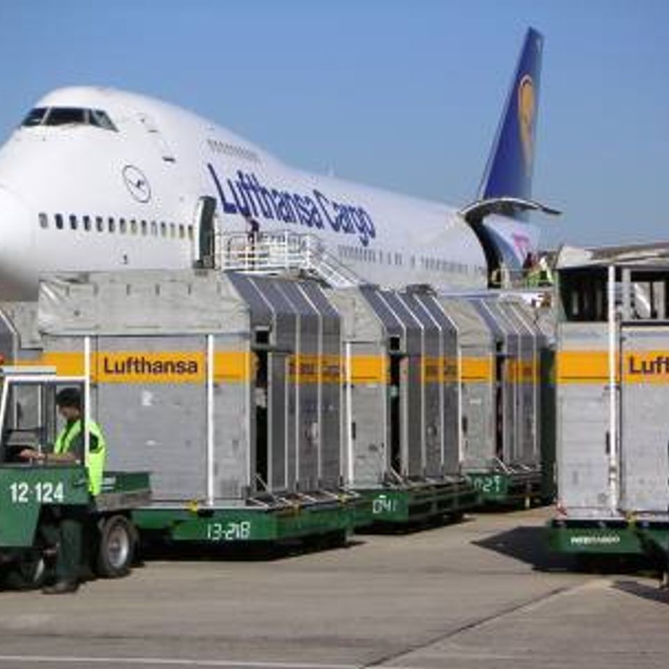 Avion cargando