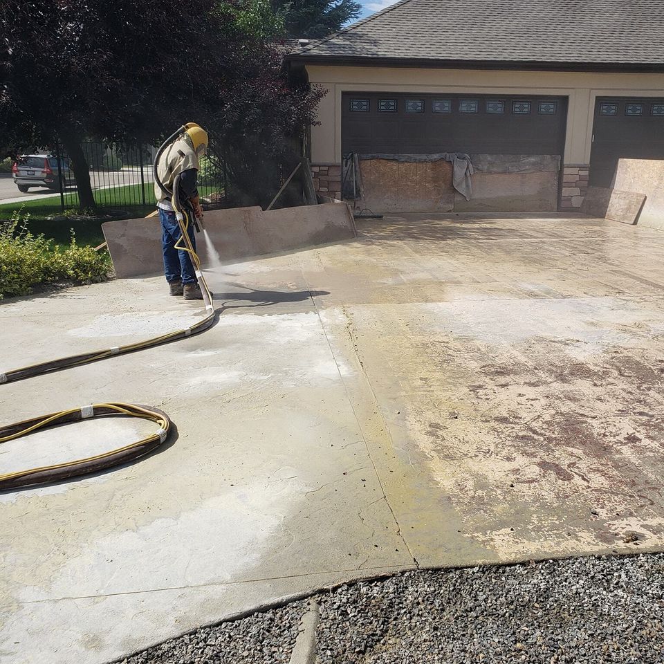 Pressure Washing & Cleaning Concrete in Boise Idaho
