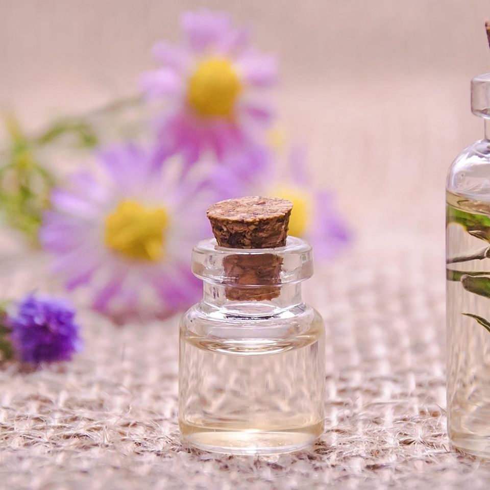 Essential oils g801d74de3 1920