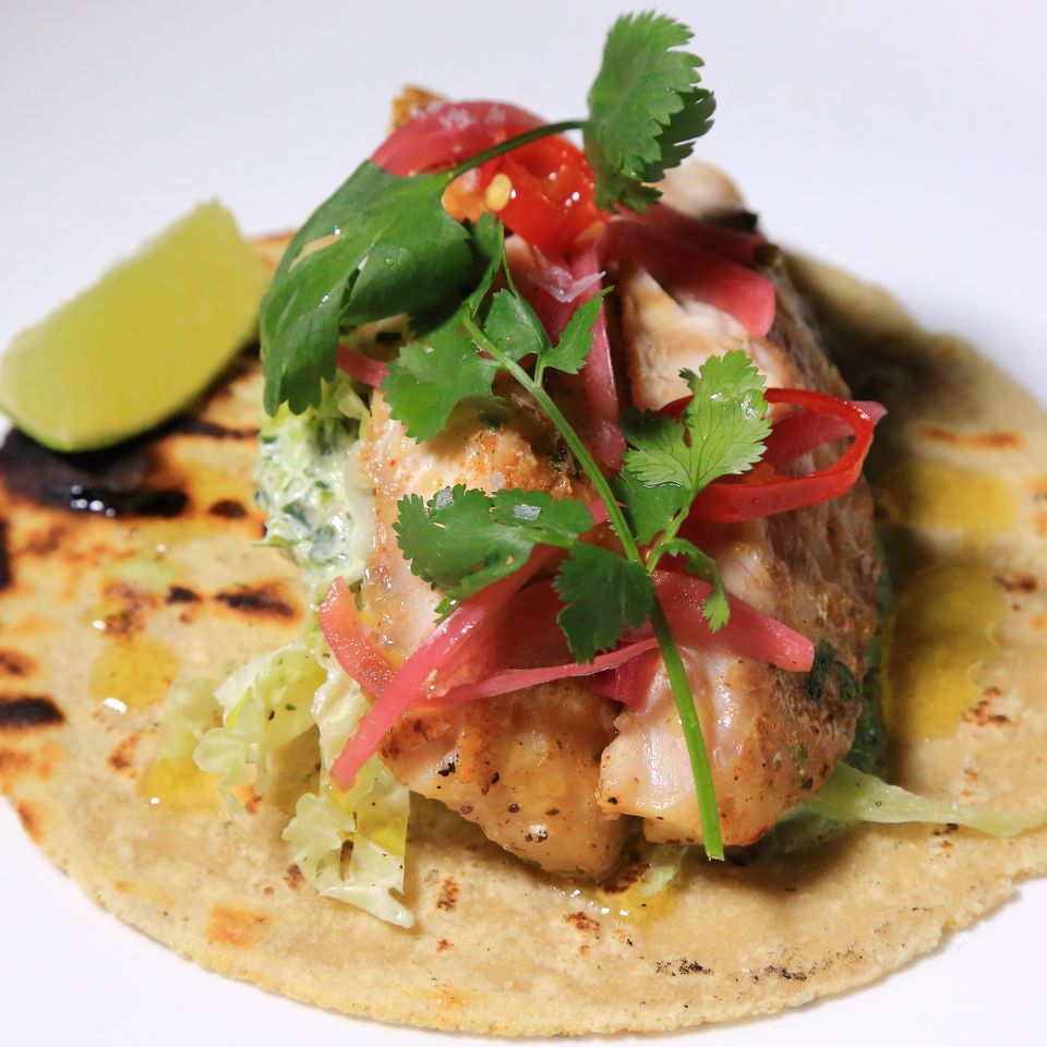 20141019 taco kitchen light 2