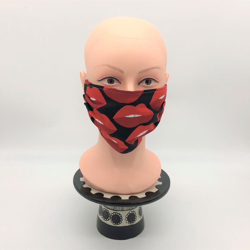 Facial mask lips