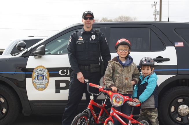K bike rodeo kamp with boys