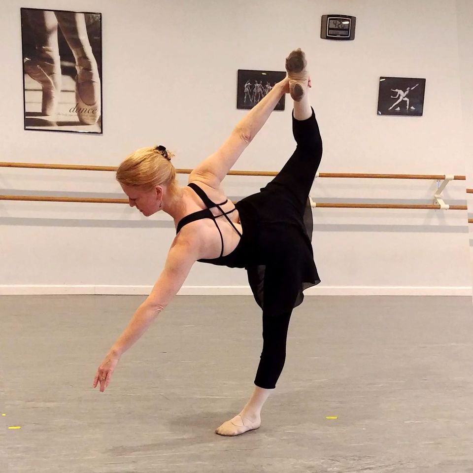 Shari standing split