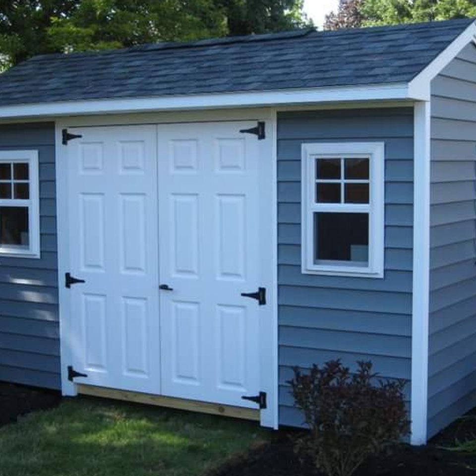 Carriage house style shed 1