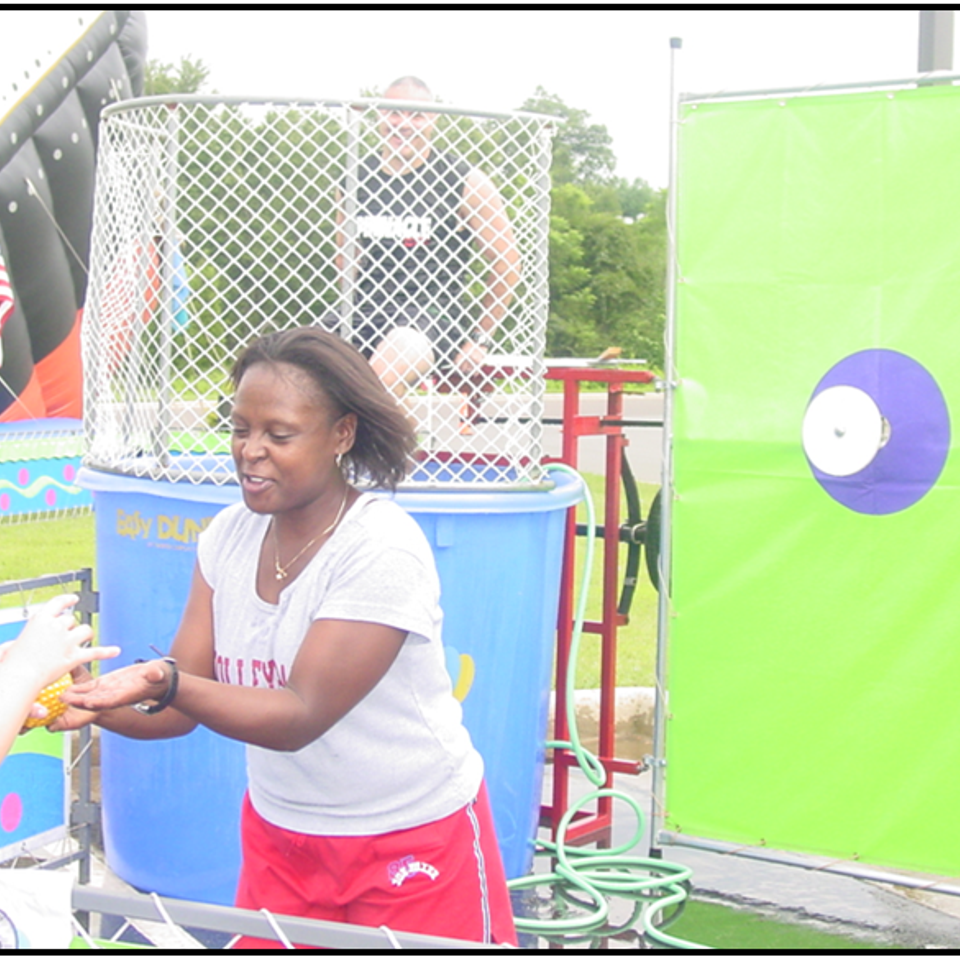 Dunk tank