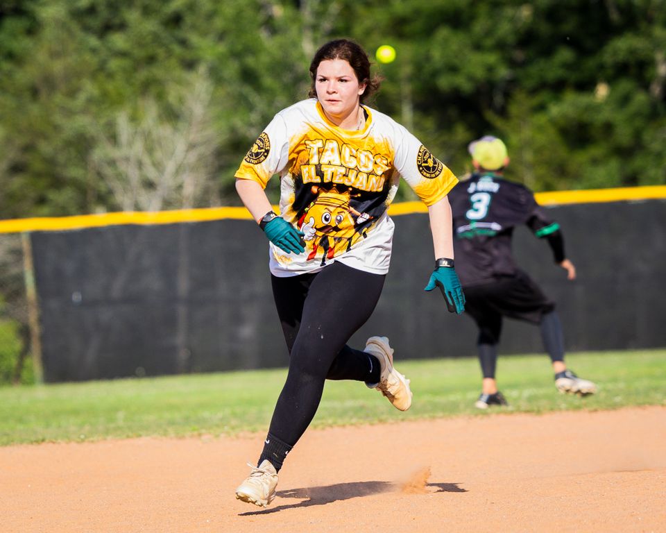 Morgancoedsoftball 4