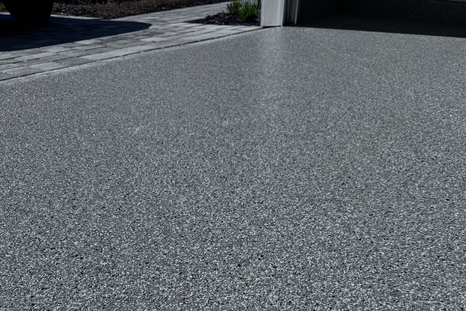 Gorilla driveway flake floor cropped