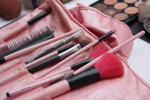 Brush 4457675 1280