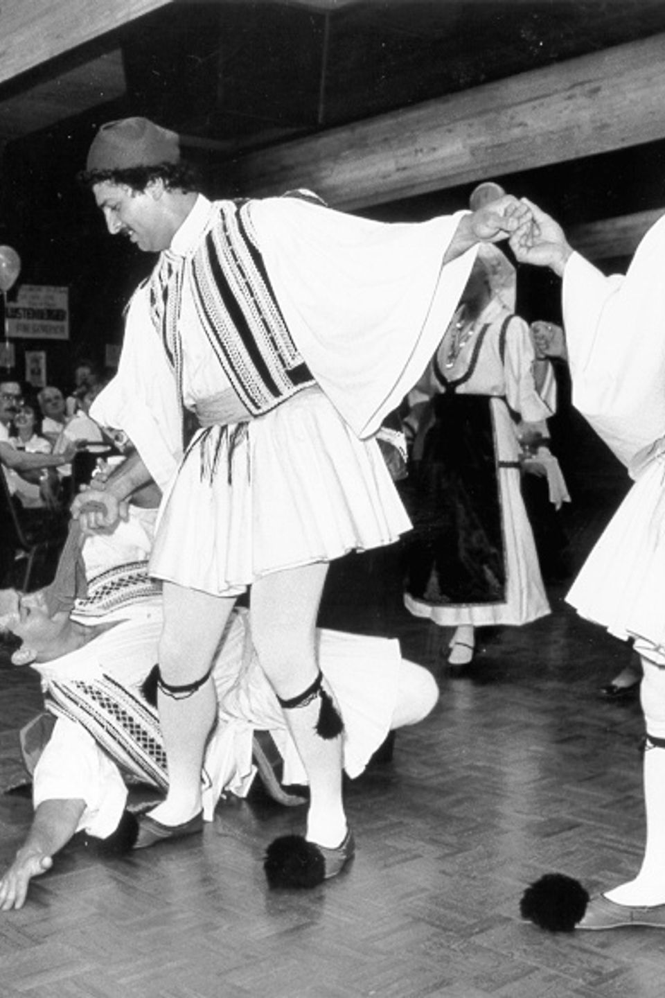 1987 tsamikos