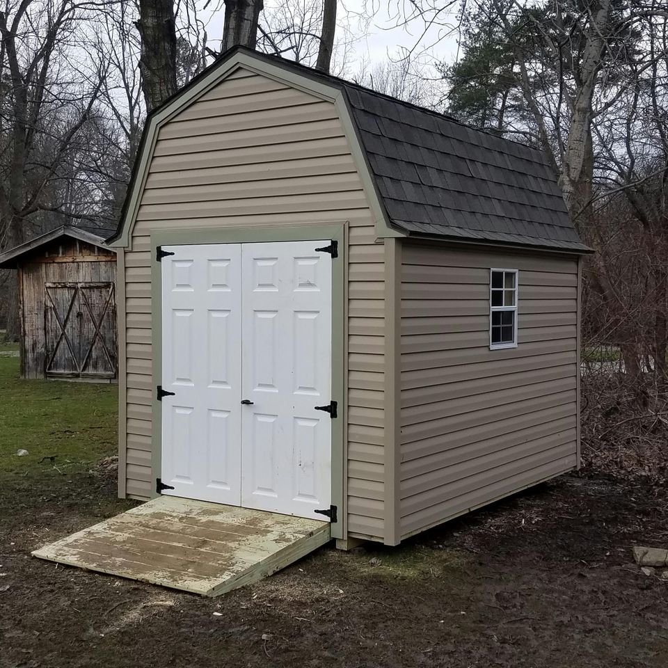 Barn style shed in buffalo
