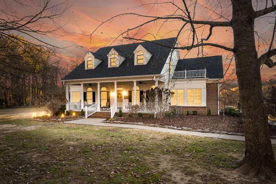 1 web or mls 60 groce rd twilight   clear lens real estate photography 1