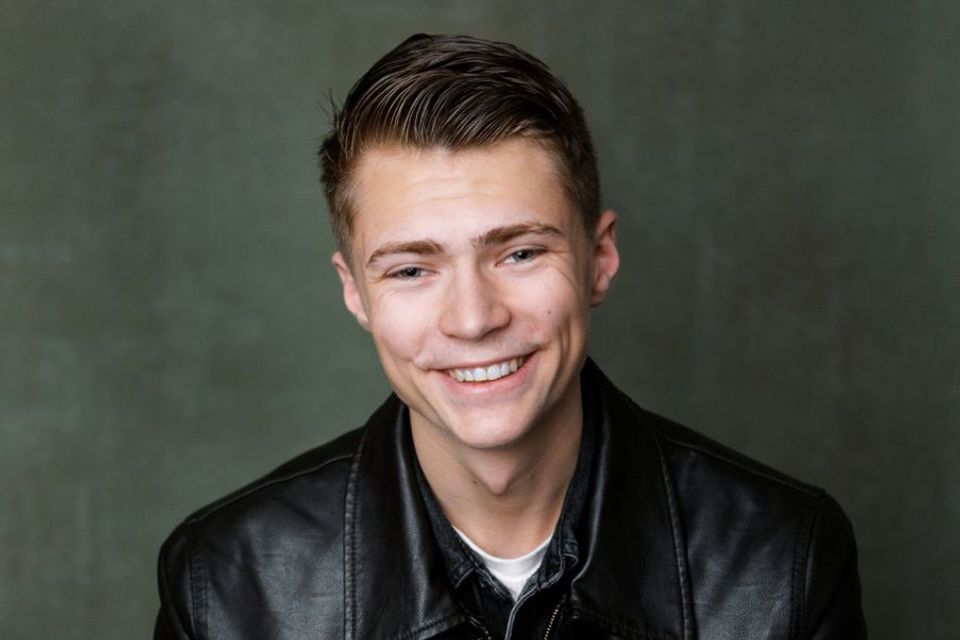 Henry wolsten headshot 2