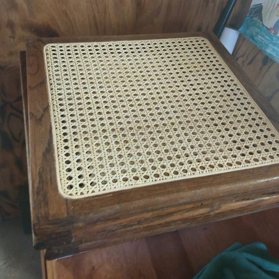Spline caning seats