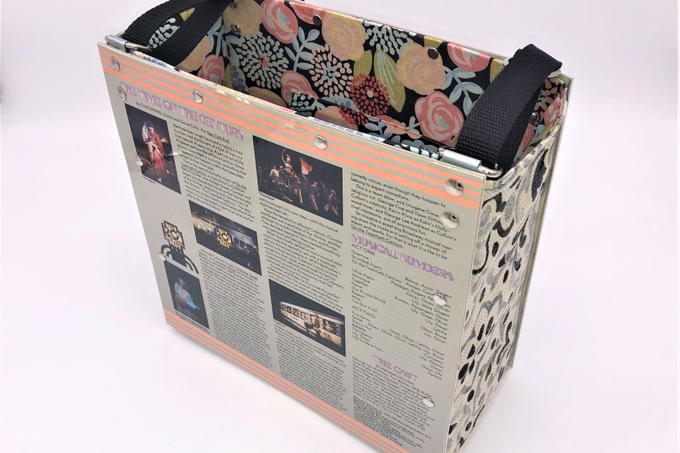 Tote on the 20th century   back