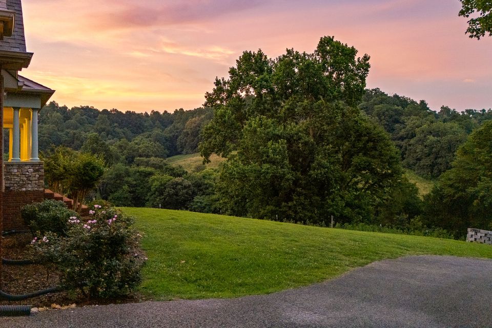 11 web or mls 147 giles hollow rd twilight   clear lens real estate photography 11