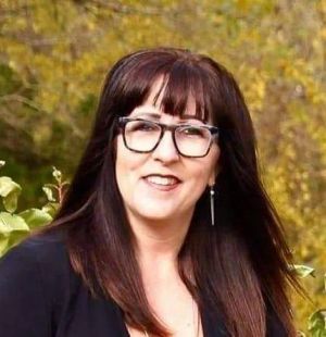 Lori ann bio photo original