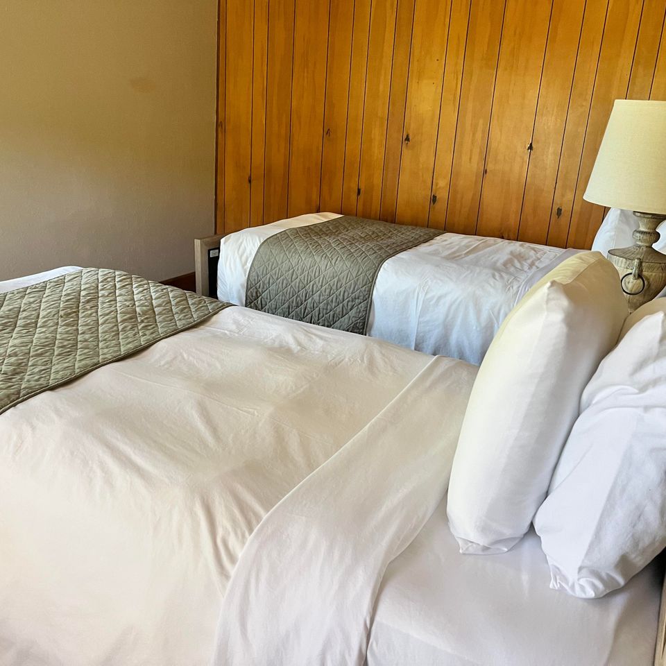 White house upstairs bedroom 2