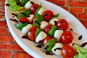 Tomato mozzarella 2367016 960 72020180613 27238 vom17g