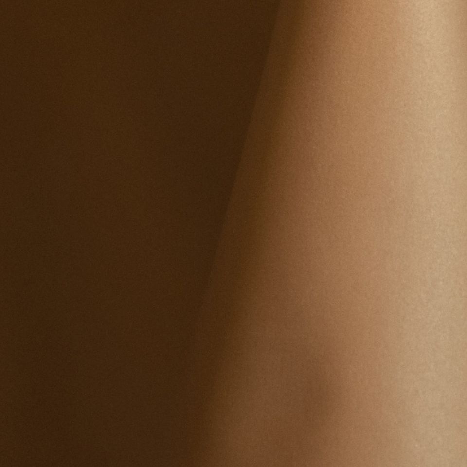 Lamour matte satin honey 718
