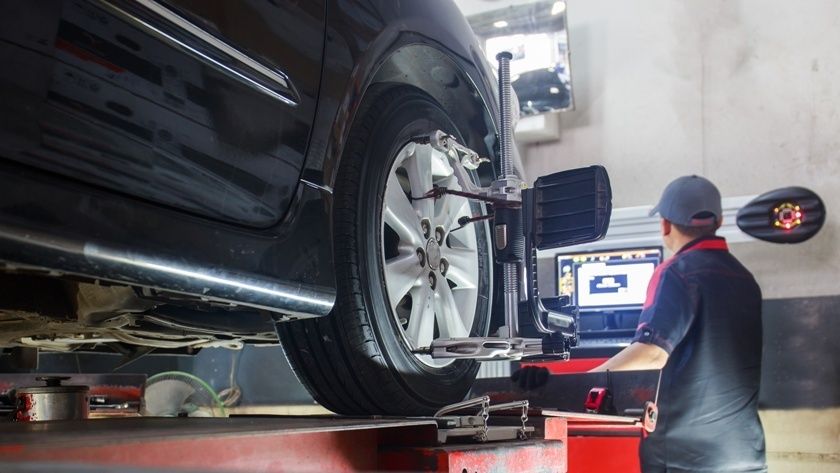 Wheel alignment car