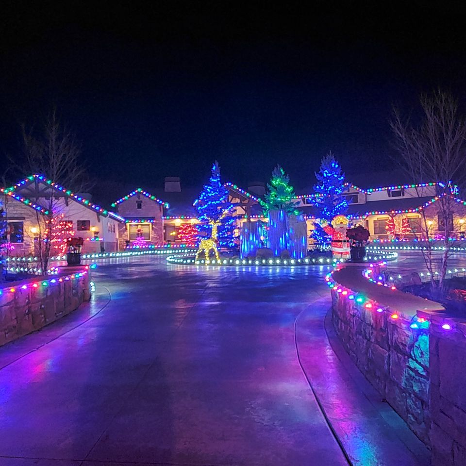Festive holiday lighting in Eagle Id