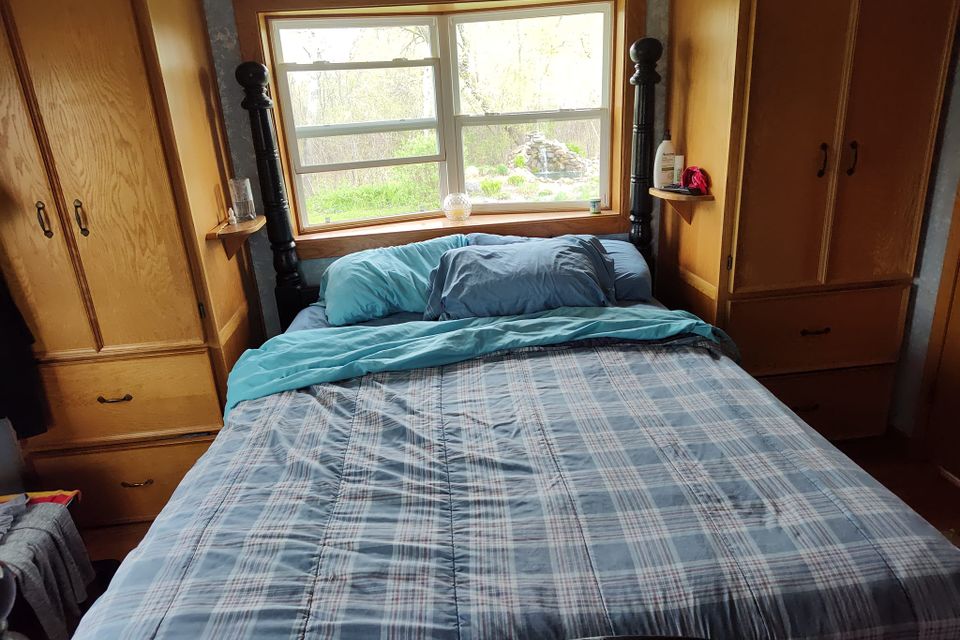 Four poster queen size bed with built in wardrobes and shelves mf