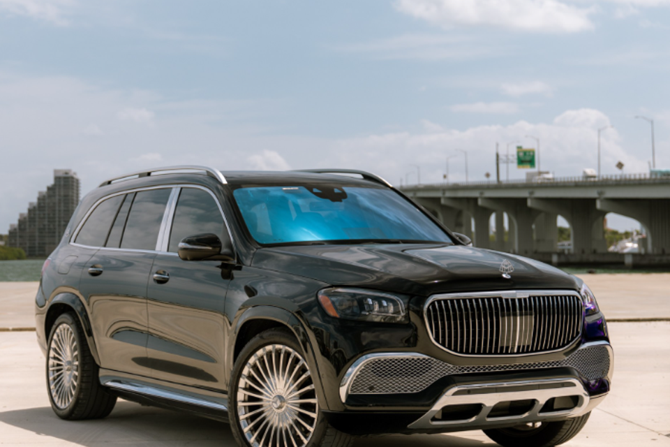 Mercedes maybach gls 600 suv