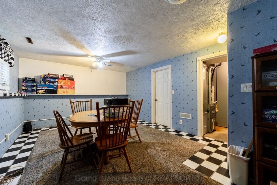 4306 saddle horse ct grand island ne 68803 c 6