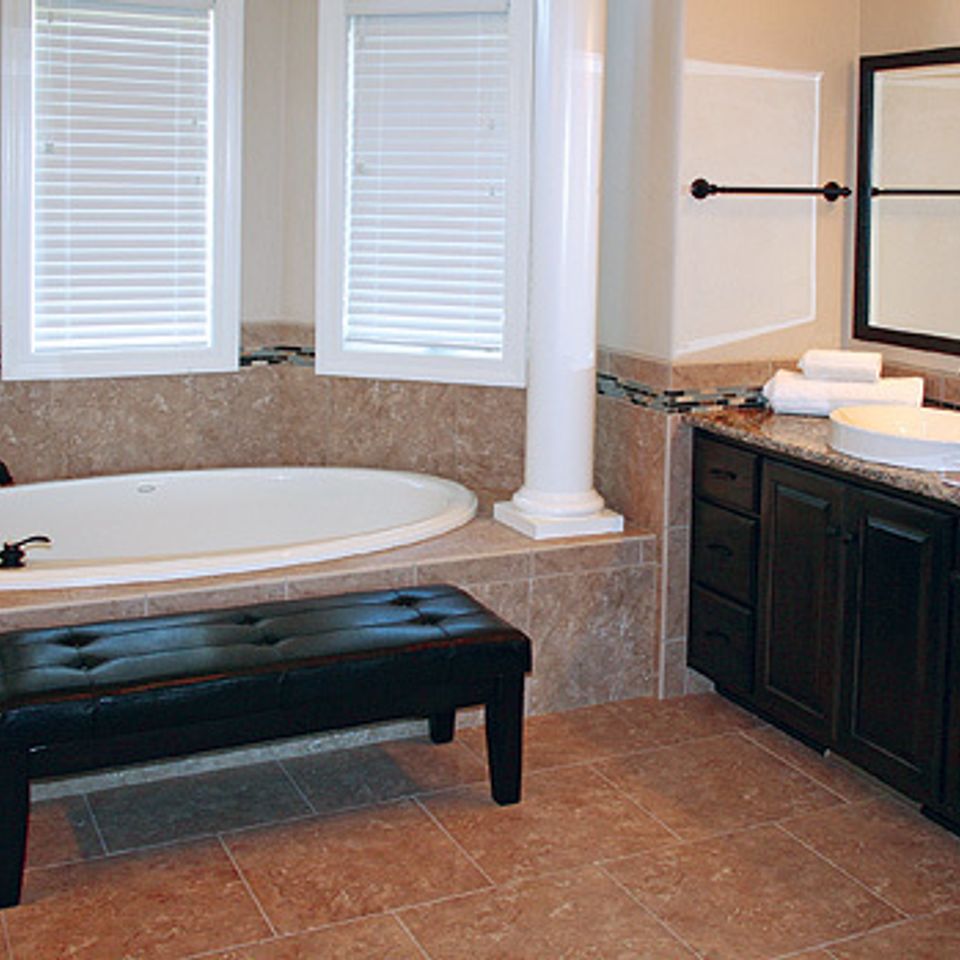 House2 bath2
