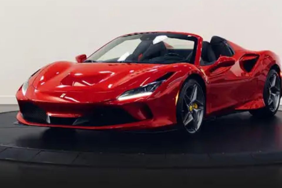 Ferrari f8 spider 2