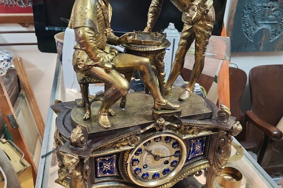 Two figuring clock base restored