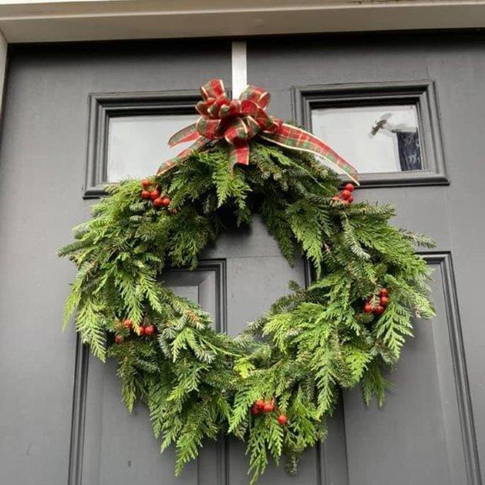 Holiday wreath